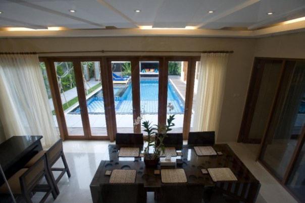 Villa Travis Seminyak Dış mekan fotoğraf